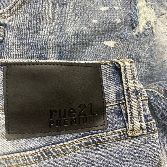 Jean Shorts - Picture 7 of 10